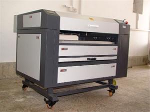  فروش اقساط دستگاه حکاکی و دستگاه برش لیزر CO2
